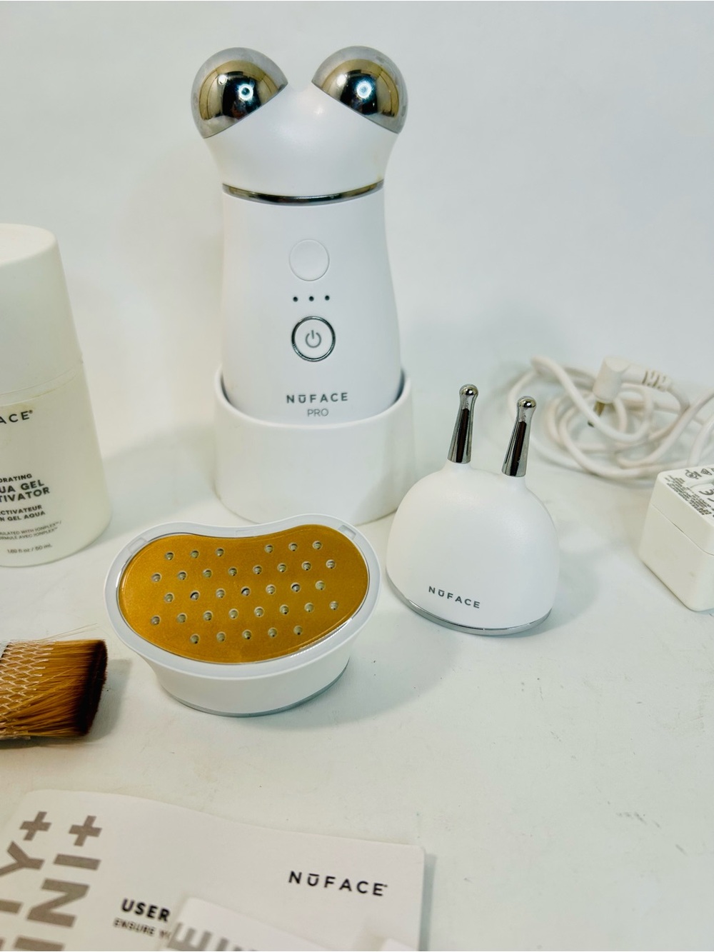 NuFACE Trinity+ Pro Complete Kit - Picture 4 of 12